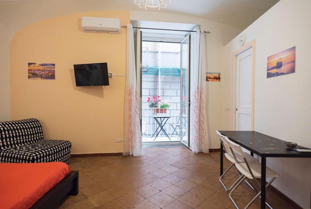 Napoli Centro Apartment A Balcony In The Heart Of Nápoles Exterior foto